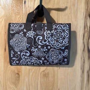 Thirty one timeless beauty bag